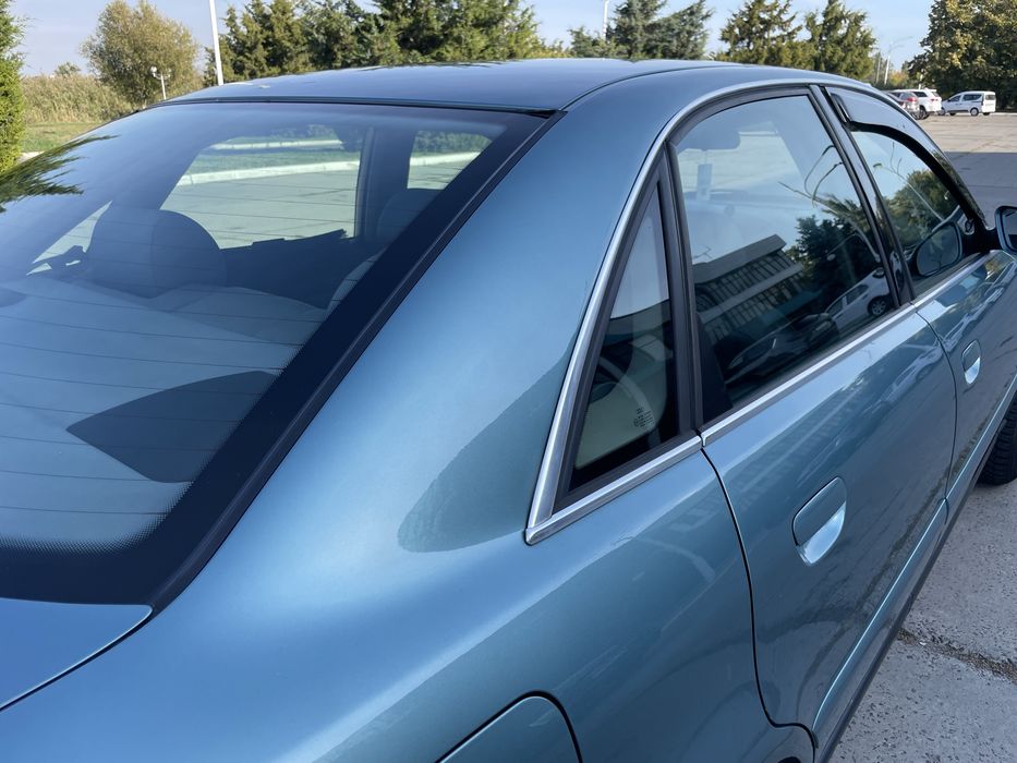 AUDI A4 1.8 Автомат Газ/Бензин