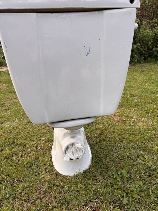 Kompakt WC Durasan – biały, stan bardzo dobry (muszla + spłuczka)