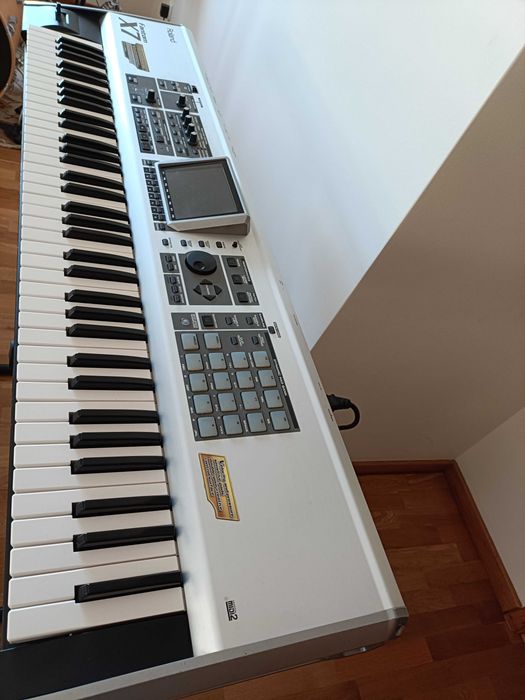 Roland fanton X7