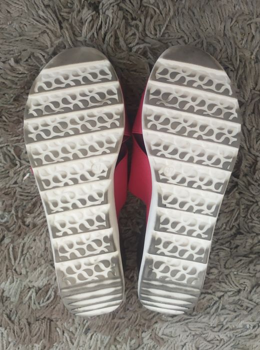 Klapki damskie na koturnie rozmiar 37, Graceland