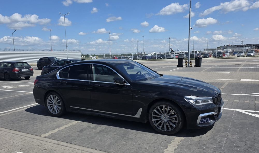 BMW 7 z kierowcą do ślubu i na uroczystości, Poznań i okolice. Luksusowa limuzyna premium