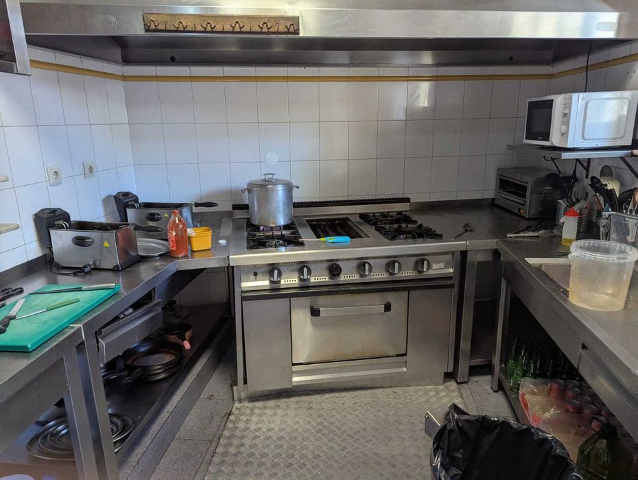 Aluga-se pizzaria Espinho