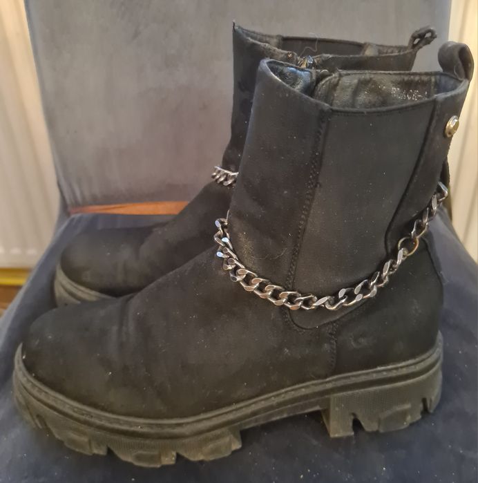 Botki roz.40,wkl.25,5 czarne