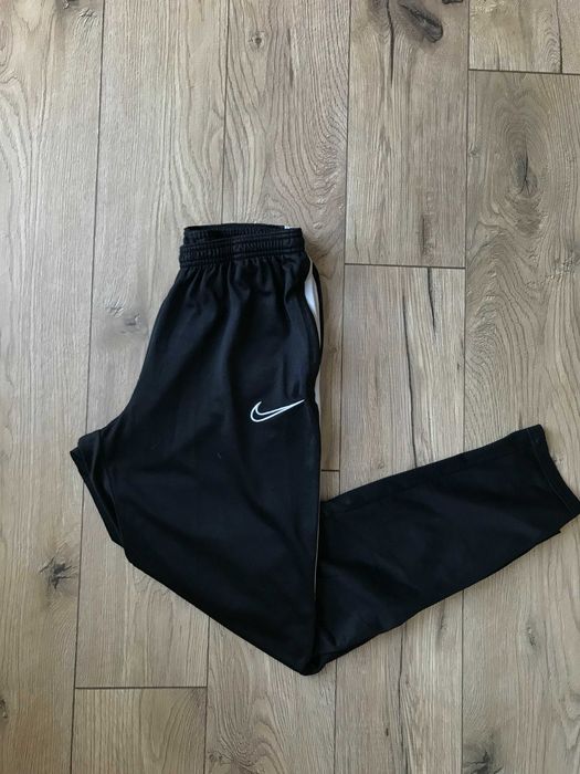 Spodnie dresowe Nike Dri-Fit Slim rozm. M