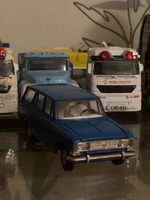 Москвич427 модель ссср СРОЧНО!!! Уступлю