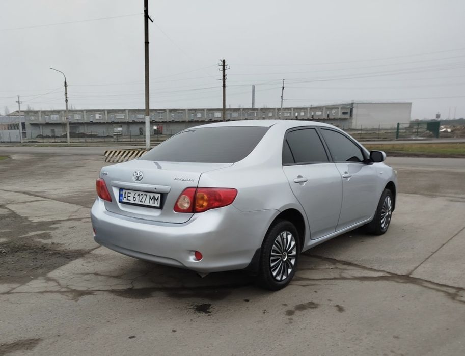 Продам TOYOTA Corolla