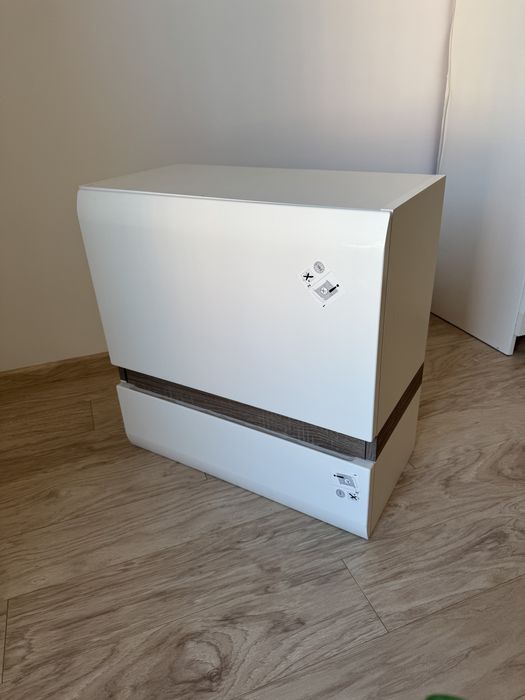 Szafka wisząca biała nowoczesna