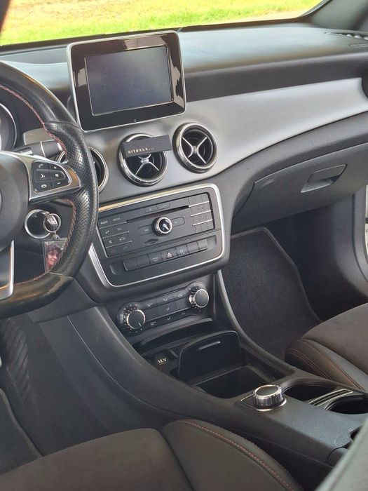 Mercedes-Benz CLA 200 AMG Coupé | Automático | 2016