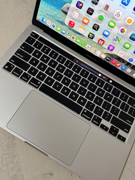 MacBook Pro M1  .
