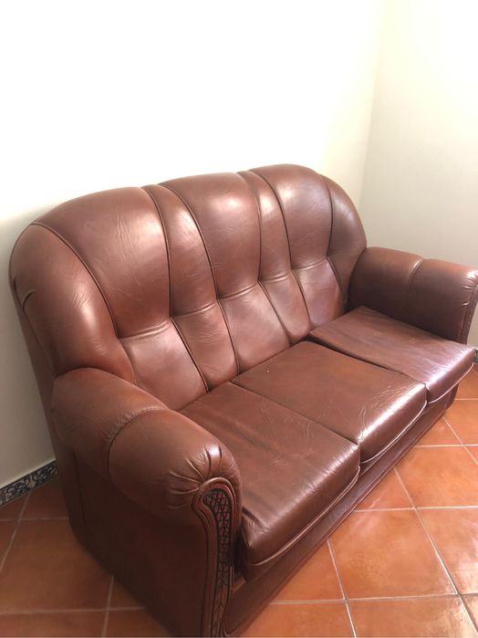 Sofás em Napa (bem conservados e cuidados) 1 sofá cama e 2 poltronas