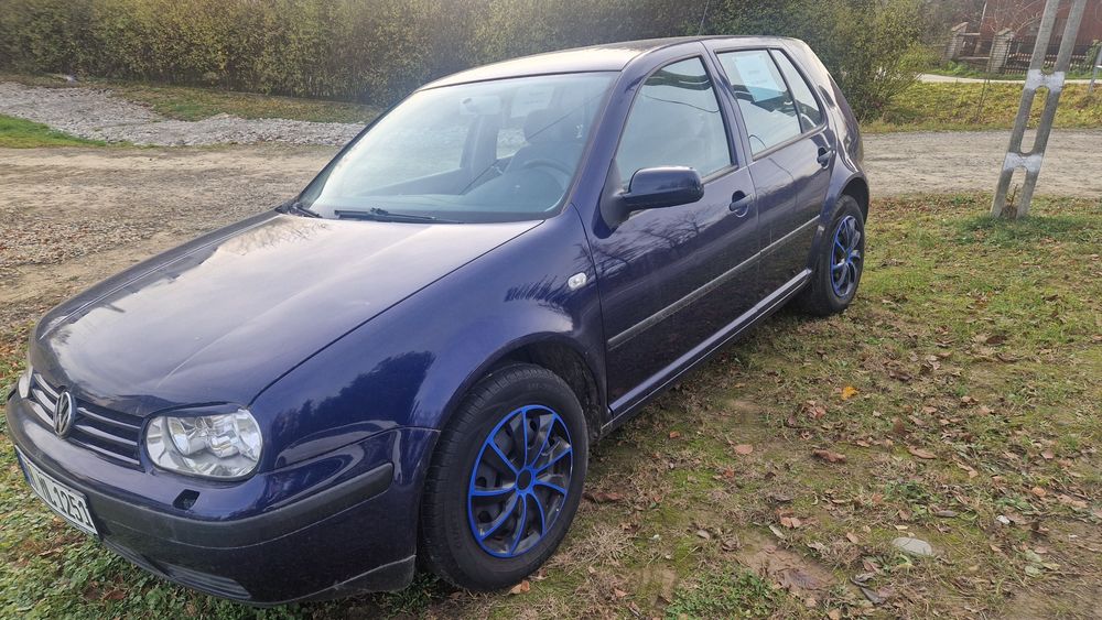 VW Golf 4 Benzyna