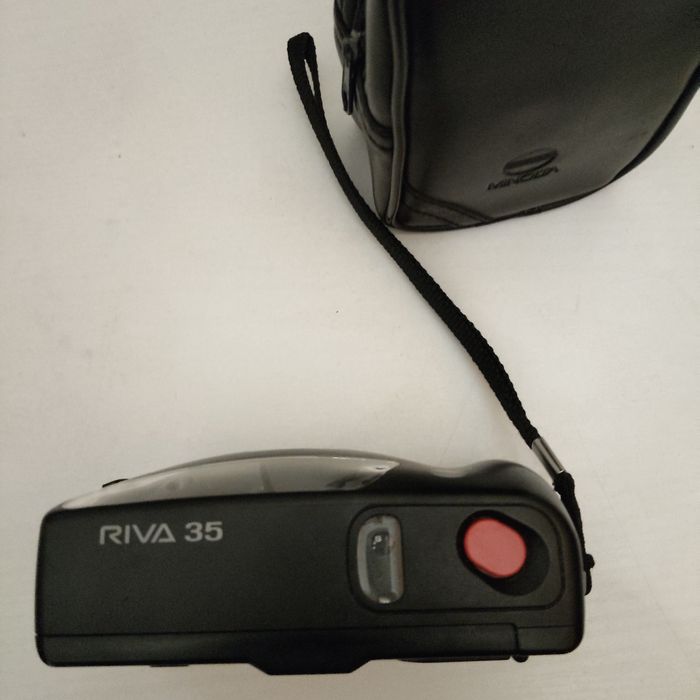 Máquina fotográfica antiga Minolta Riva 35