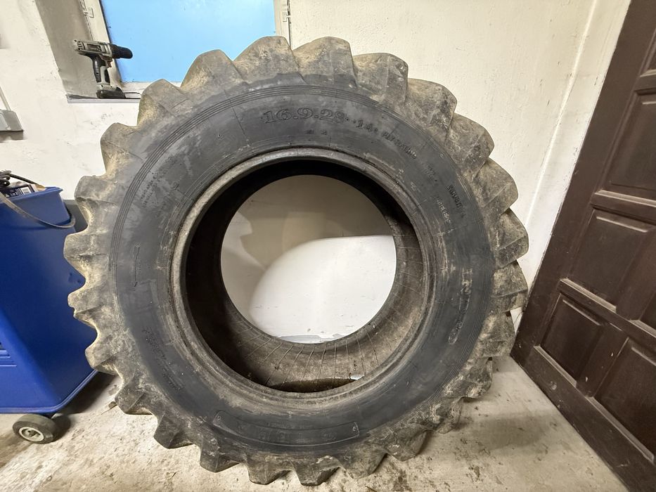 Opona Seha 16.9-28 koło