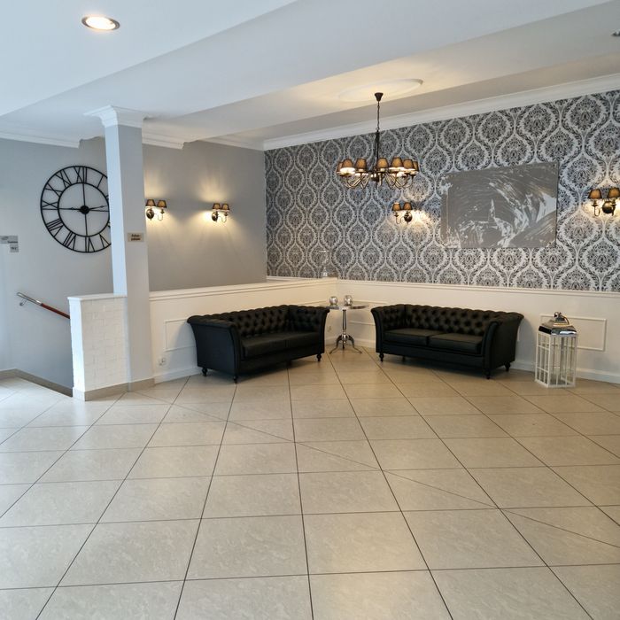 Lokal usługowy 550m² w Pszczółkach