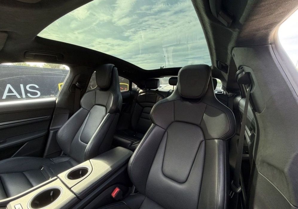 Porsche Taycan 4S