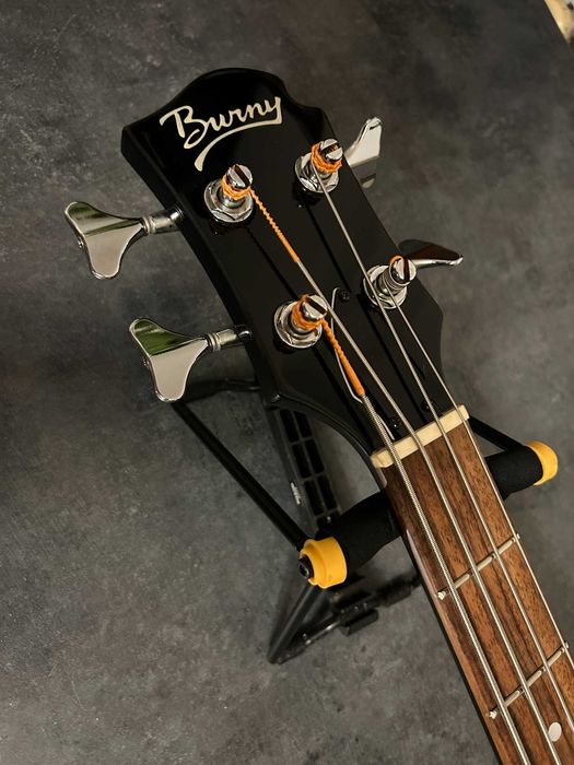 Burny LSB-65 Made in Japan gitara basowa Les Paul Music Man Joe Dart