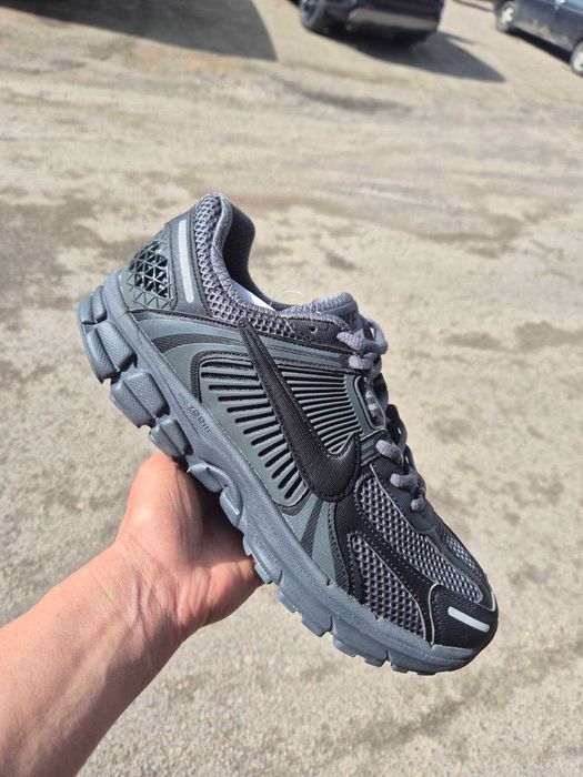Nike Zoom Vomero 5 Gray Black кросівки 44 розмір