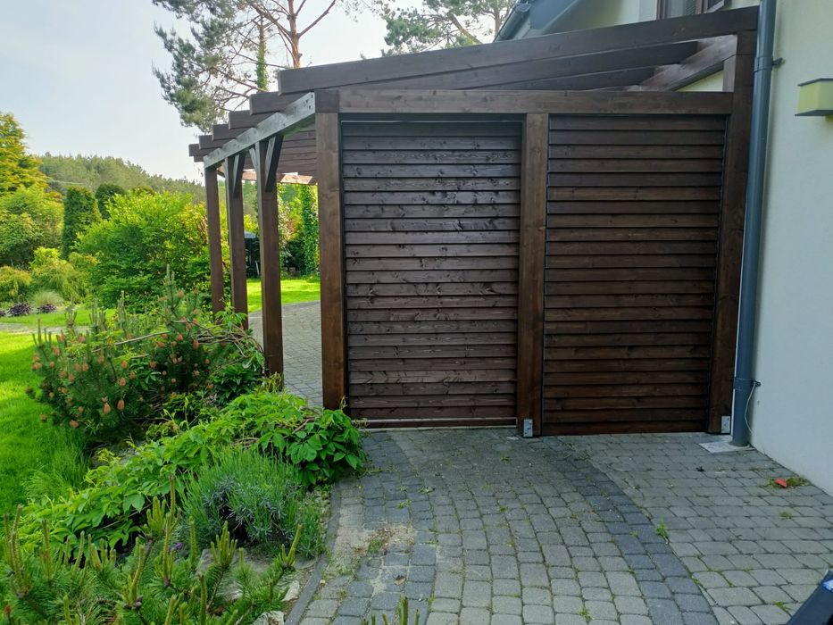 Budowa konstrukcji drewnianych.