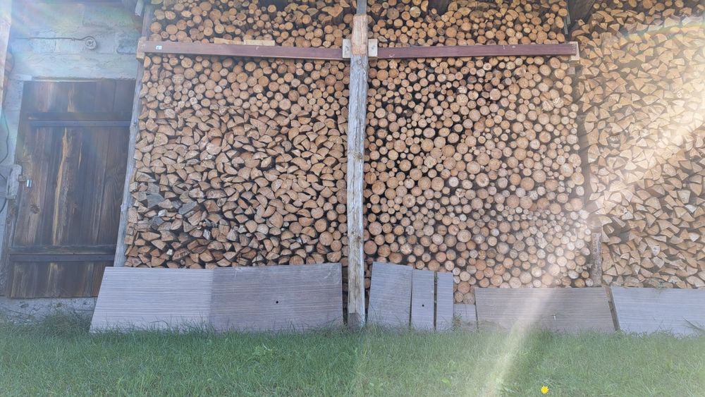 Drewno opałowe wysuszone sosnowe i liściaste