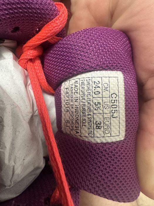 Продам Asics спортивні жіночі кросівки, стан 9/10