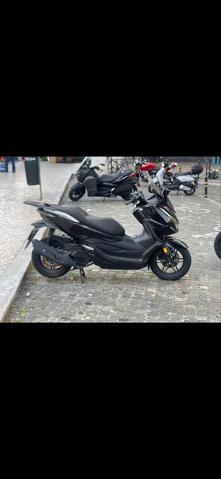 Honda Forza 125 cc  2022 automatica com 15100 km rodados moto nova!