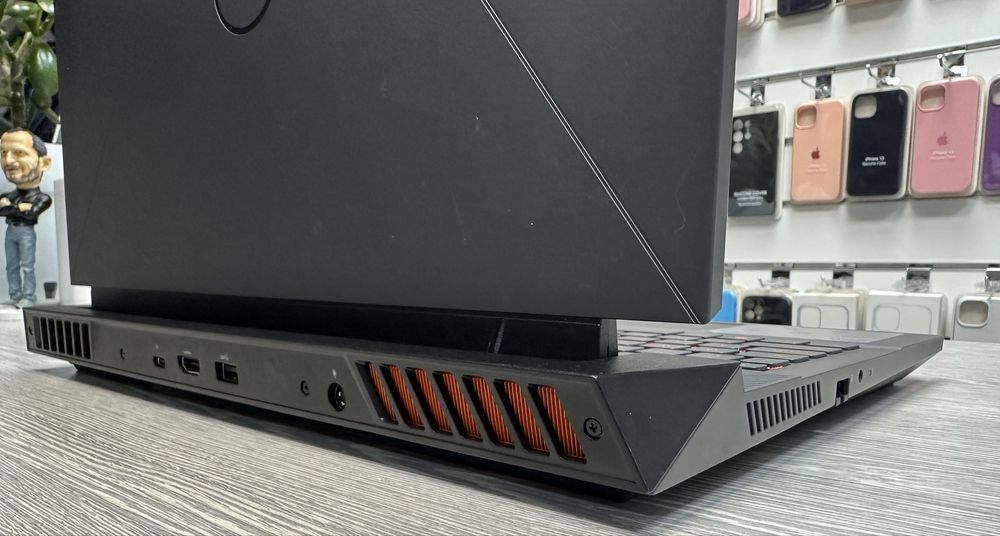 Del G15 5530 / i7 (13650HX) / RAM 16 / RTX 4060 / SSD 1 TB