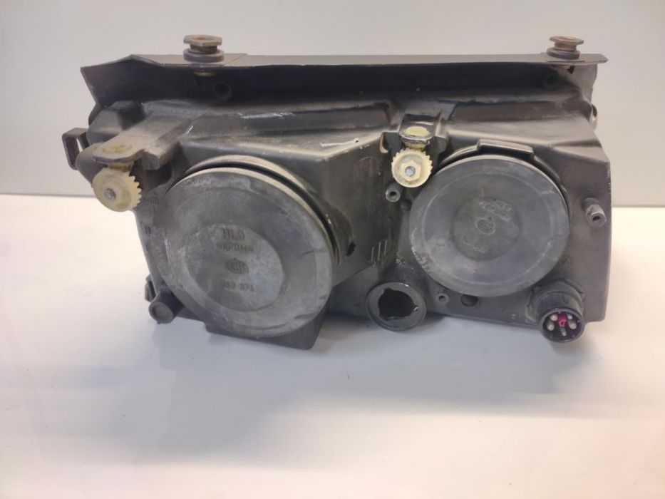 Farol Optica Frente Esquerda Vw Passat B5  1996 a 2000 Hella