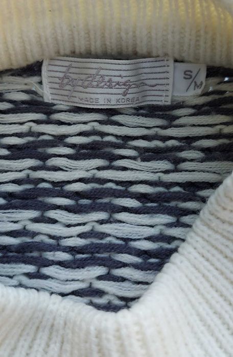 Koreański gruby sweter we wzory pepitkę psy teriery czerwone kokardki