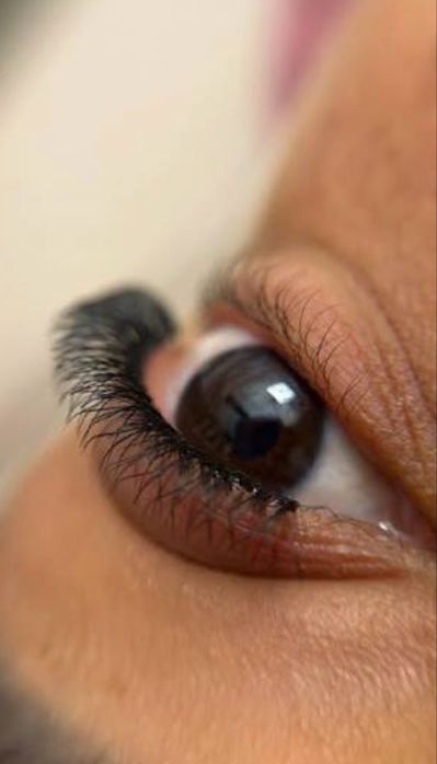 Esteticista e desgner de sibralha