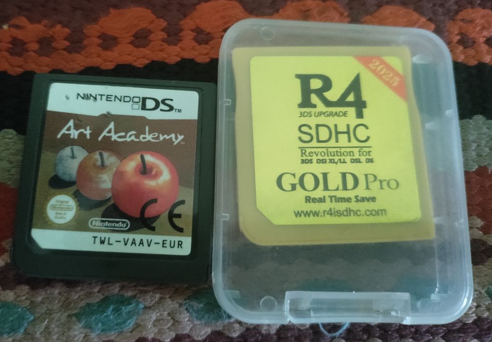 R4 Флеш картрідж(3Ds,Ds, Dsi)