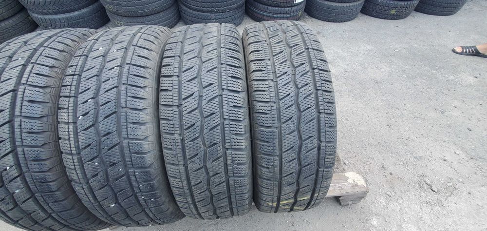 Зимові шини 205 65 R16C Hankook I-Cept LV 2022 рік Ungarn 4шт