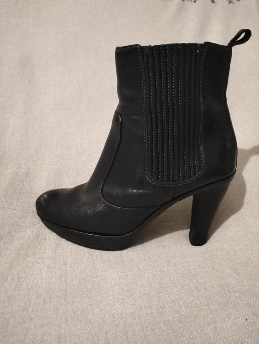 Czarne buty skórzane Ecco t. 37 na obcasie