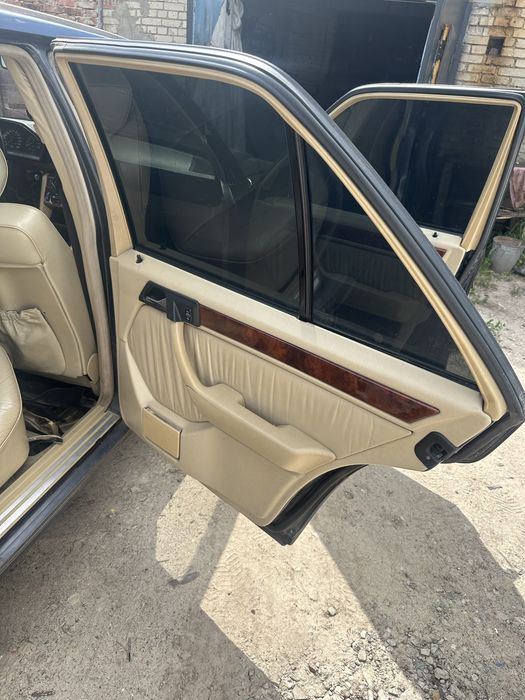 Салон mercedes w124