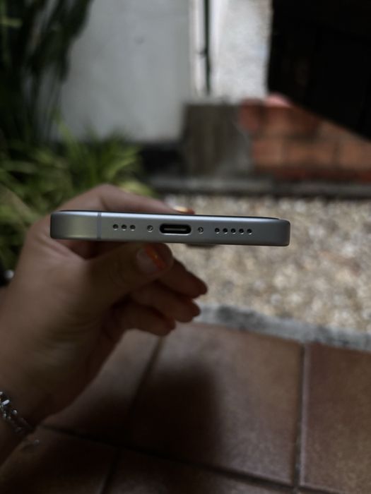 Iphone 16 como novo.