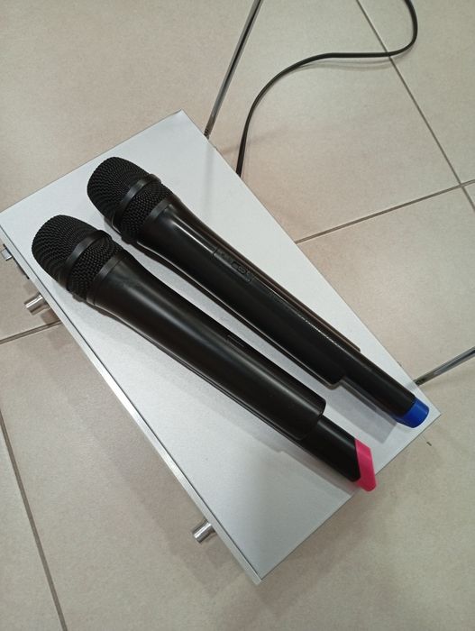 Microfone sem fios Karaoke semi-profisional