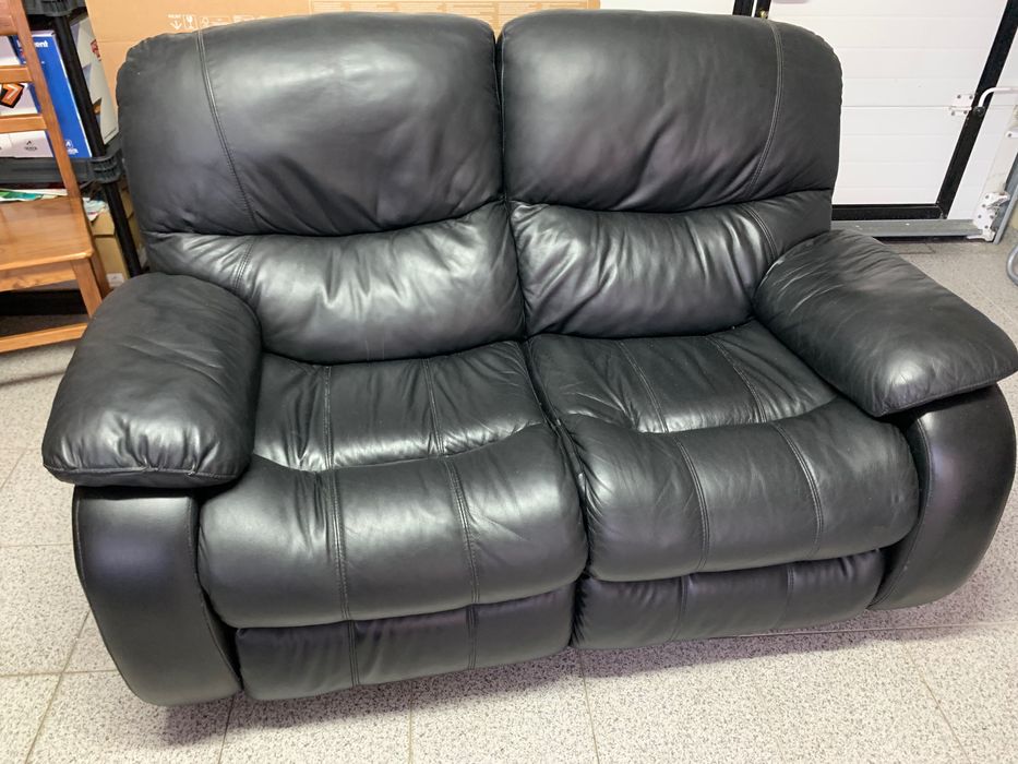 Conjunto de sofás em pele pretos