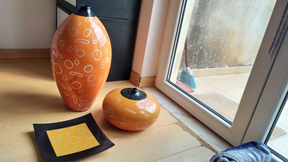 Conjunto de jarras em cerâmica