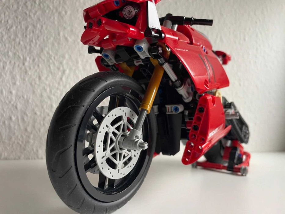 LEGO 42107 - Ducati Panigale V4 R