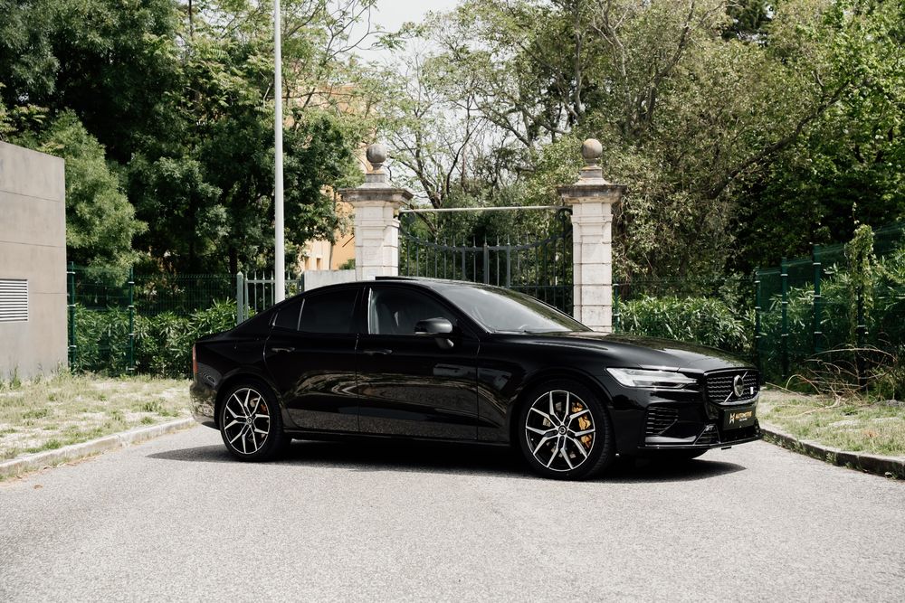 Volvo S60 T8 Recharge AWD Polestar Engineered