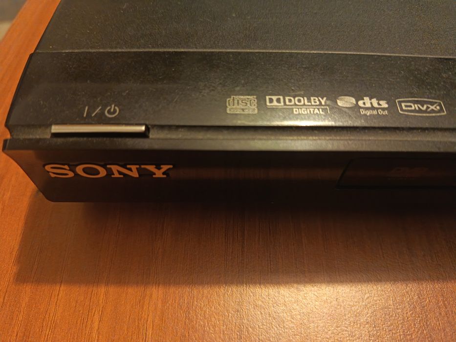 Sony  CD/DVD DVP- NS 728 H