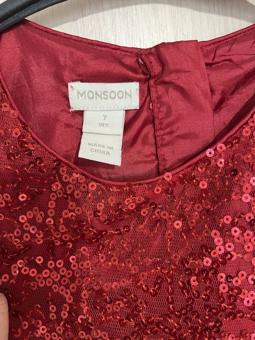 Суяткова сукня Monsoon 7 років