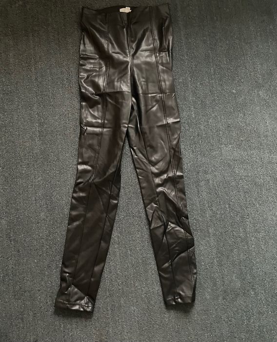 Spodnie ze skóry ekologicznej