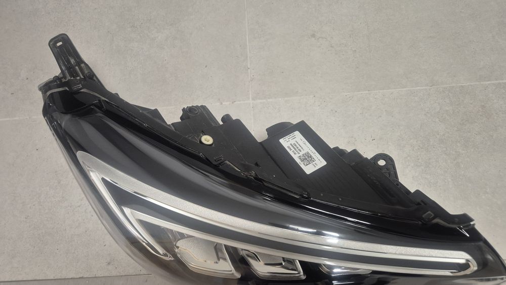 Lampa przednia Prawa OPEL CROSSLAND LED