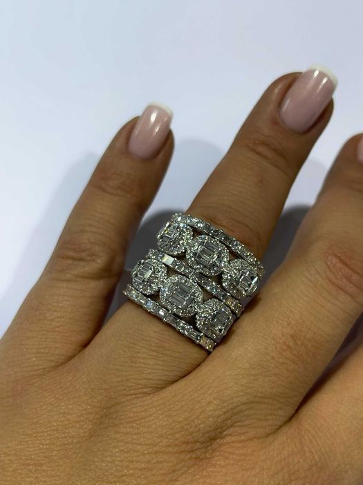 Pierścionek Infinity bagiety 3.39 CT