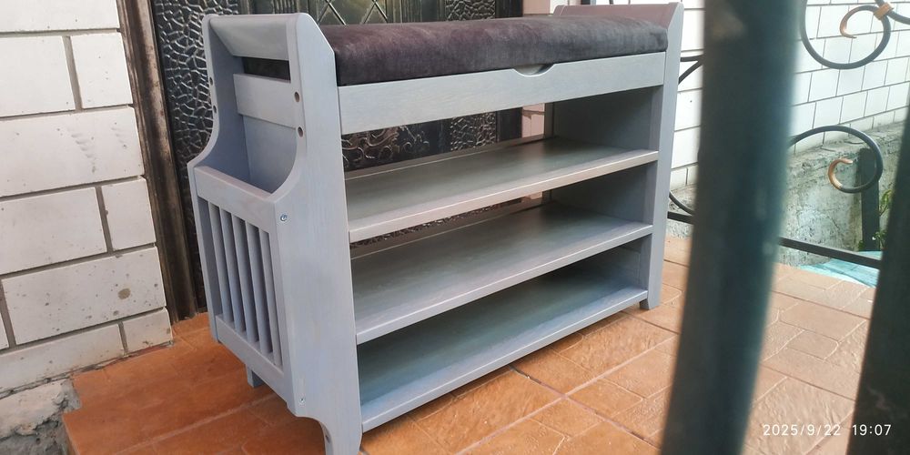 Полка для обуви . Банкетка .  Пуф.