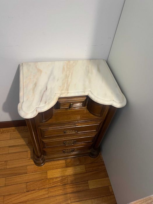 Vendo Quarto de Casal em Madeira Maciça com Mármore