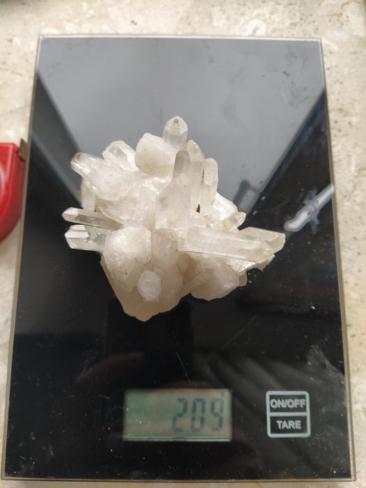 Kwarc biały.minerał.bryła górska.209 gramów