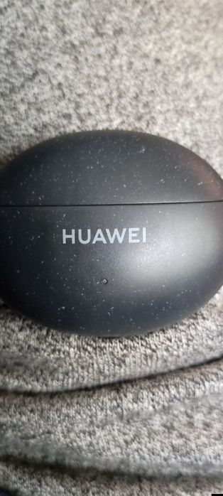 Huawei freeBuds 5i  в дуже доброму стані