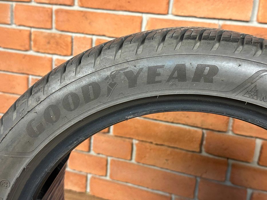 1x Goodyear Vector4Seasons 225/45R17 94W 2021