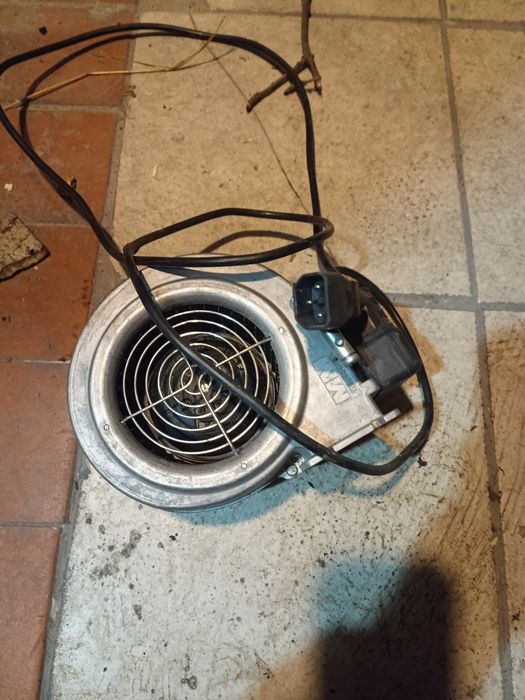 Dmuchawa wentylator do pieca